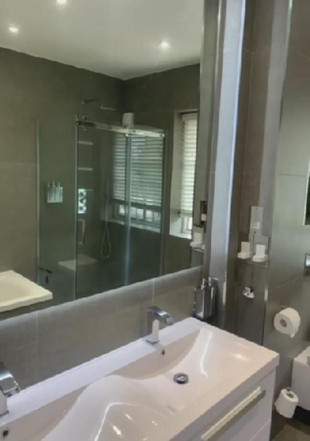 Wandsworth, South London Deluxe King Room 1 Ngoại thất bức ảnh