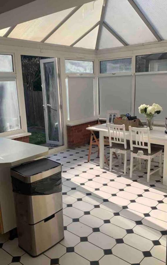 Wandsworth, South London Deluxe King Room 1 Ngoại thất bức ảnh